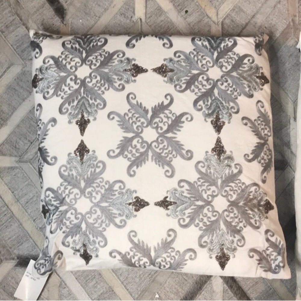 CALLISTO HOME Ivory Cream Bead Decorative pillow